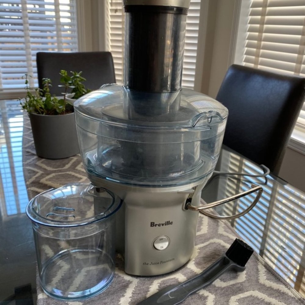 Breville Compact Juicer - Silver